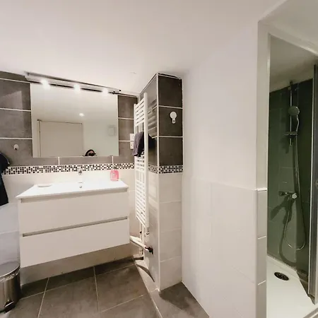 Holiday home Grande Maison Familiale Avec Piscine, Proche *