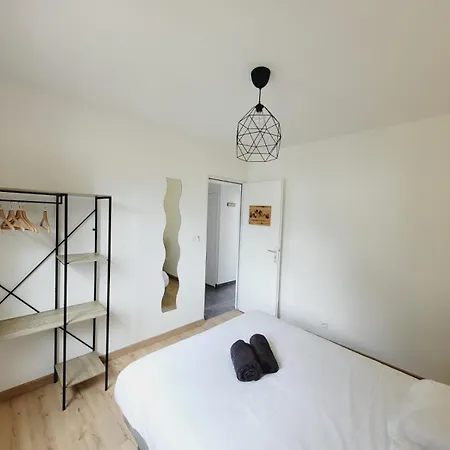 Grande Maison Familiale Avec Piscine, Proche *