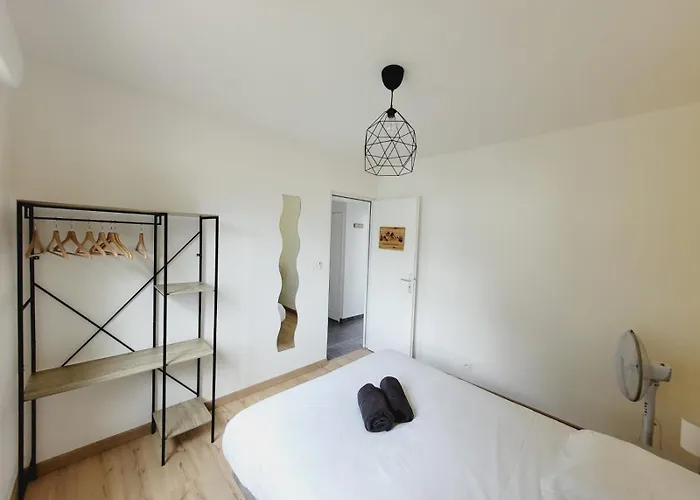 Grande Maison Familiale Avec Piscine, Proche *